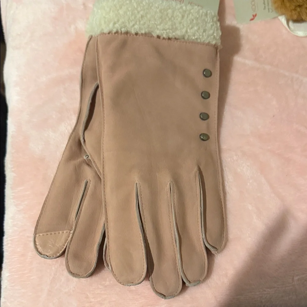 Koolaburra Blush Gloves with Fleece Trim